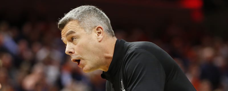 College basketball world reacts to Tony Bennett's retirement