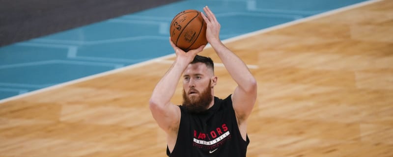 Former Raptors Center Aron Baynes Announces Retirement