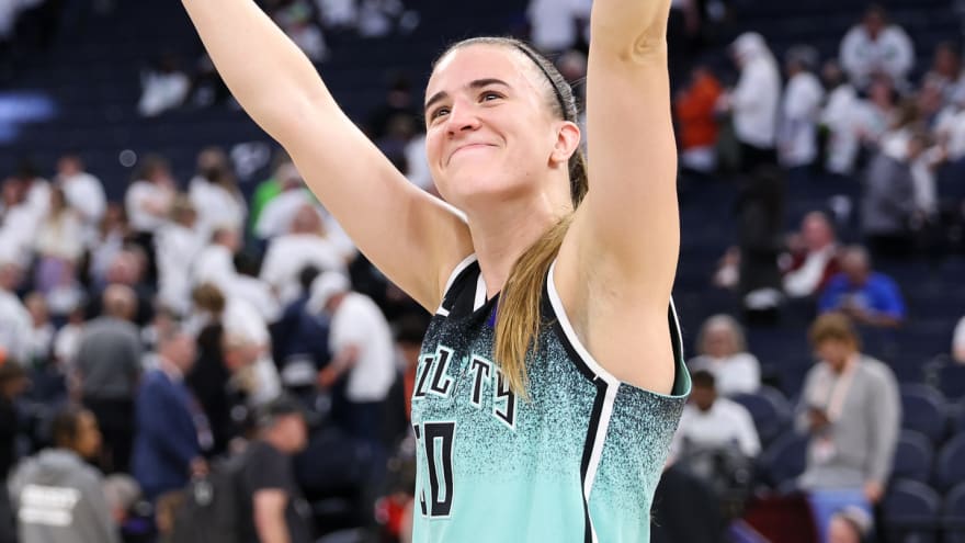 Sabrina Ionescu's buzzer-beater was historically clutch