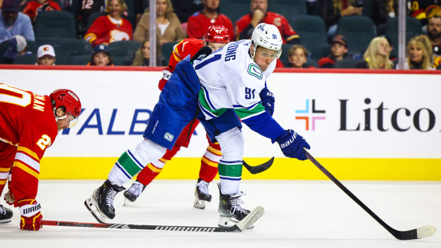 Canucks scratch Daniel Sprong for second straight game